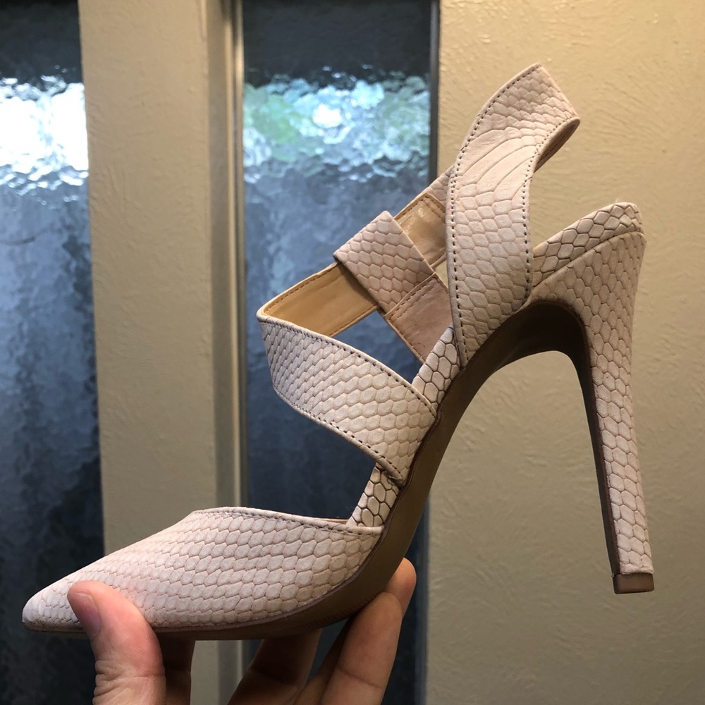 Vince Camuto dress Heels
